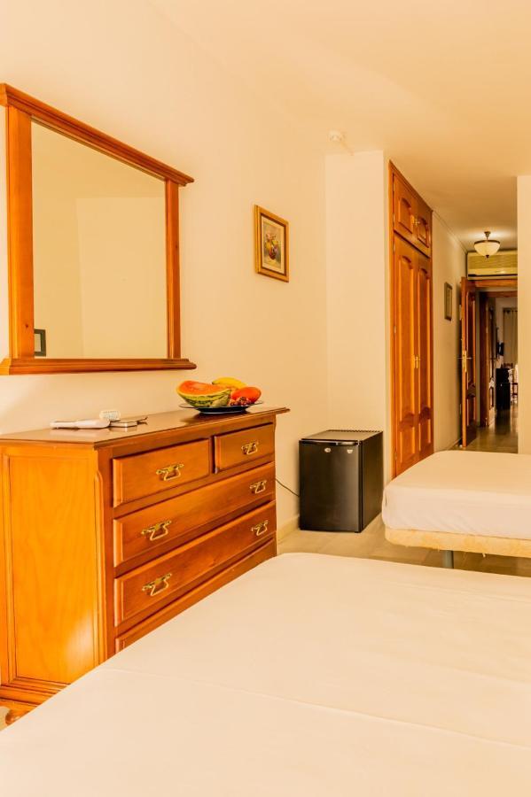 Hotel La Morena Fuengirola Esterno foto